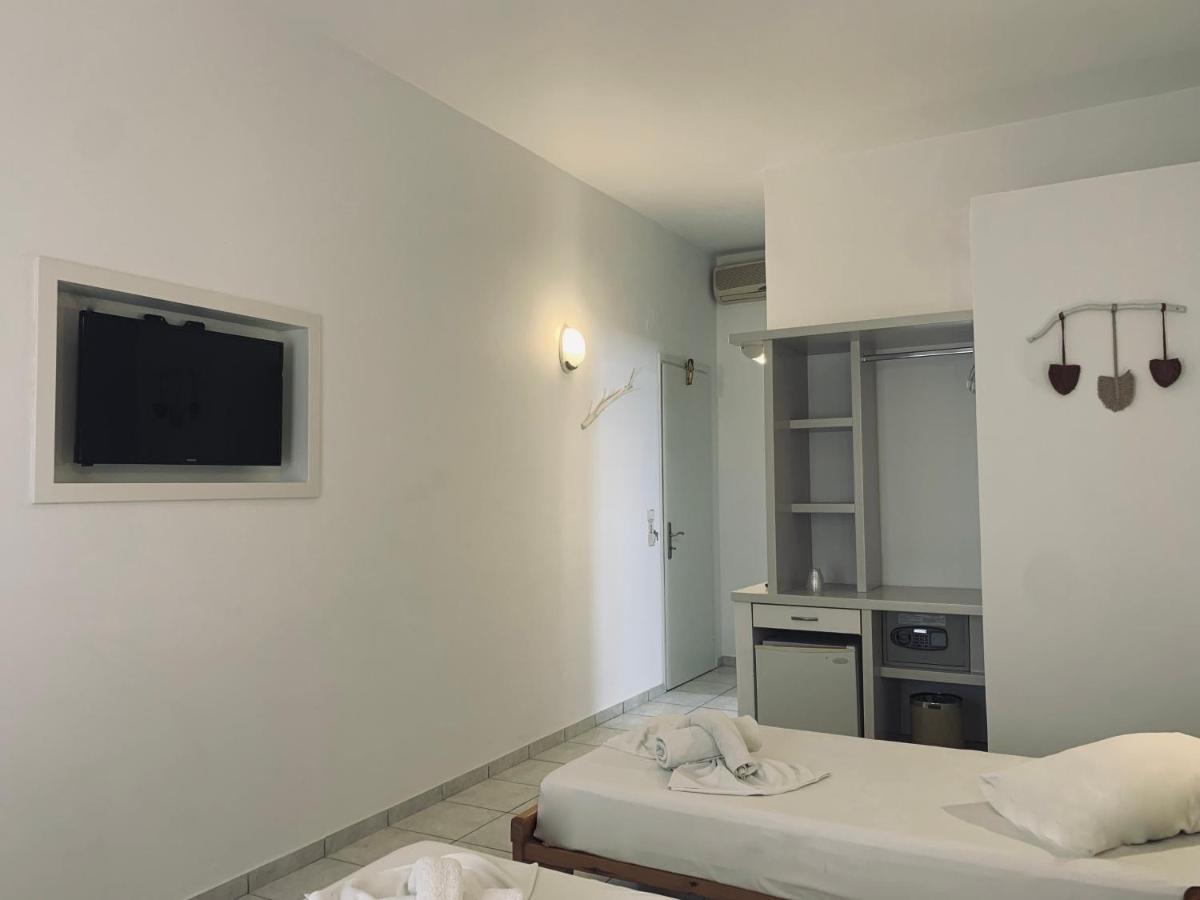Hotel Aegeon مِلوبوتاس المظهر الخارجي الصورة
